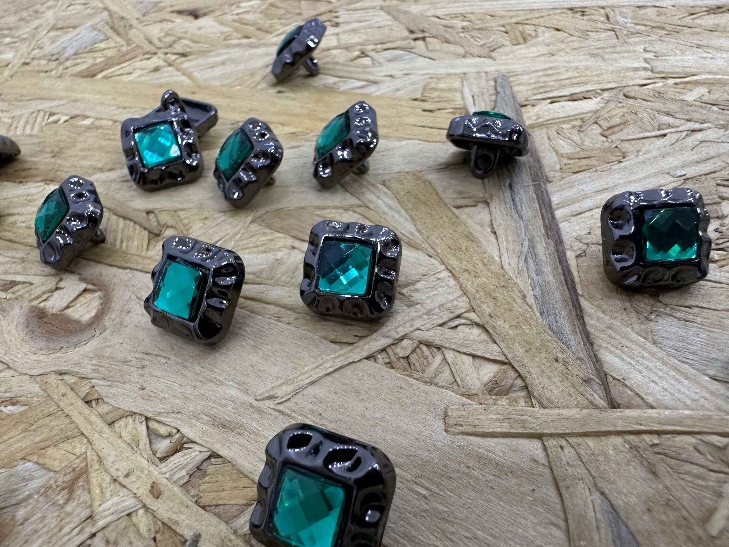 IMG_1698-scaled-1.jpeg FBSMB 008 (15pcs) 12mm - Image 1