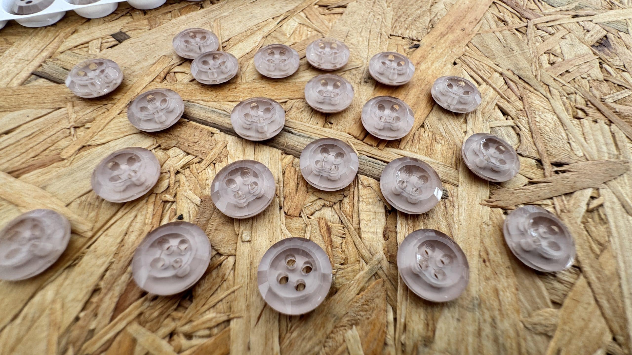 IMG_3910-scaled-1.jpeg FBSS 288 (15pcs) 12mm - Image 1